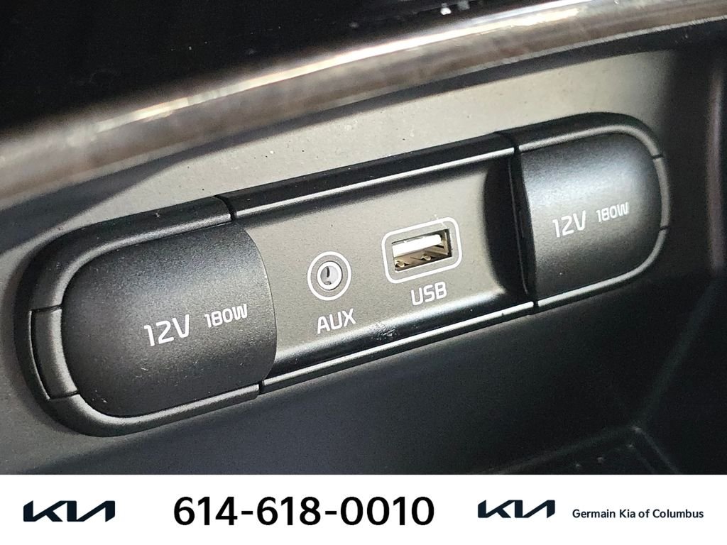 Used 2017 Silver Kia EX image 31