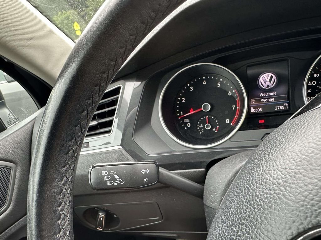 Used 2019 Black Volkswagen 2.0T SE image 31