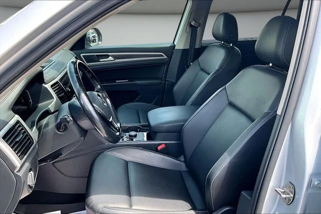 Used 2019 Reflex Silver Metallic Volkswagen SEL image 21