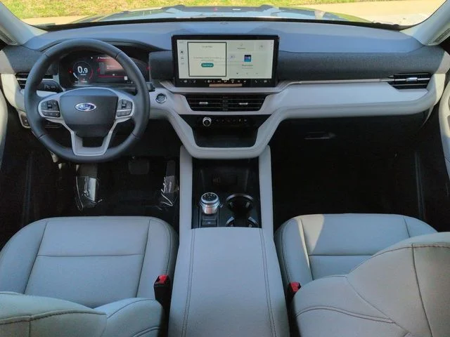 New 2026 Vapor Blue Metallic Ford Active image 15