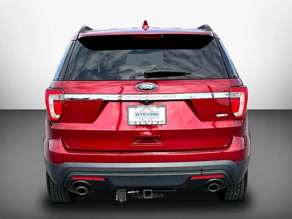 Used 2016 Red Ford Base image 5