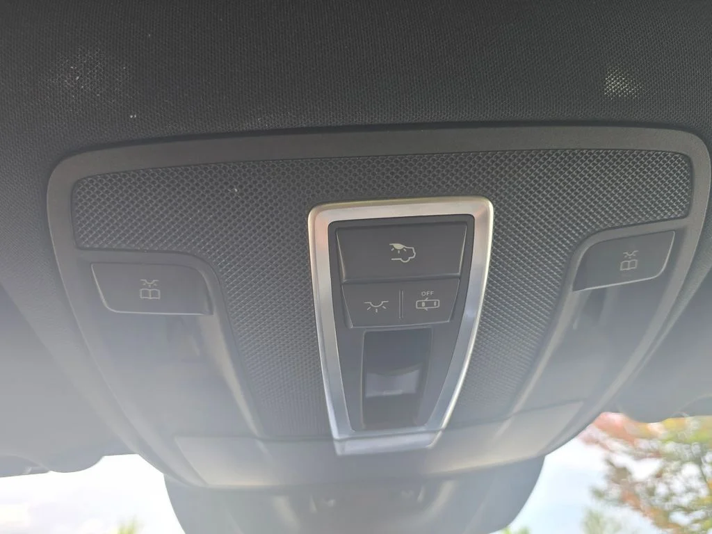Certified Used 2017  Mercedes-Benz GLS 450 image 33
