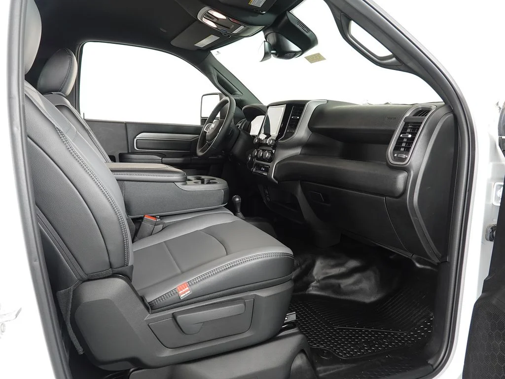 2024 RAM 3500 Tradesman - Photo 14