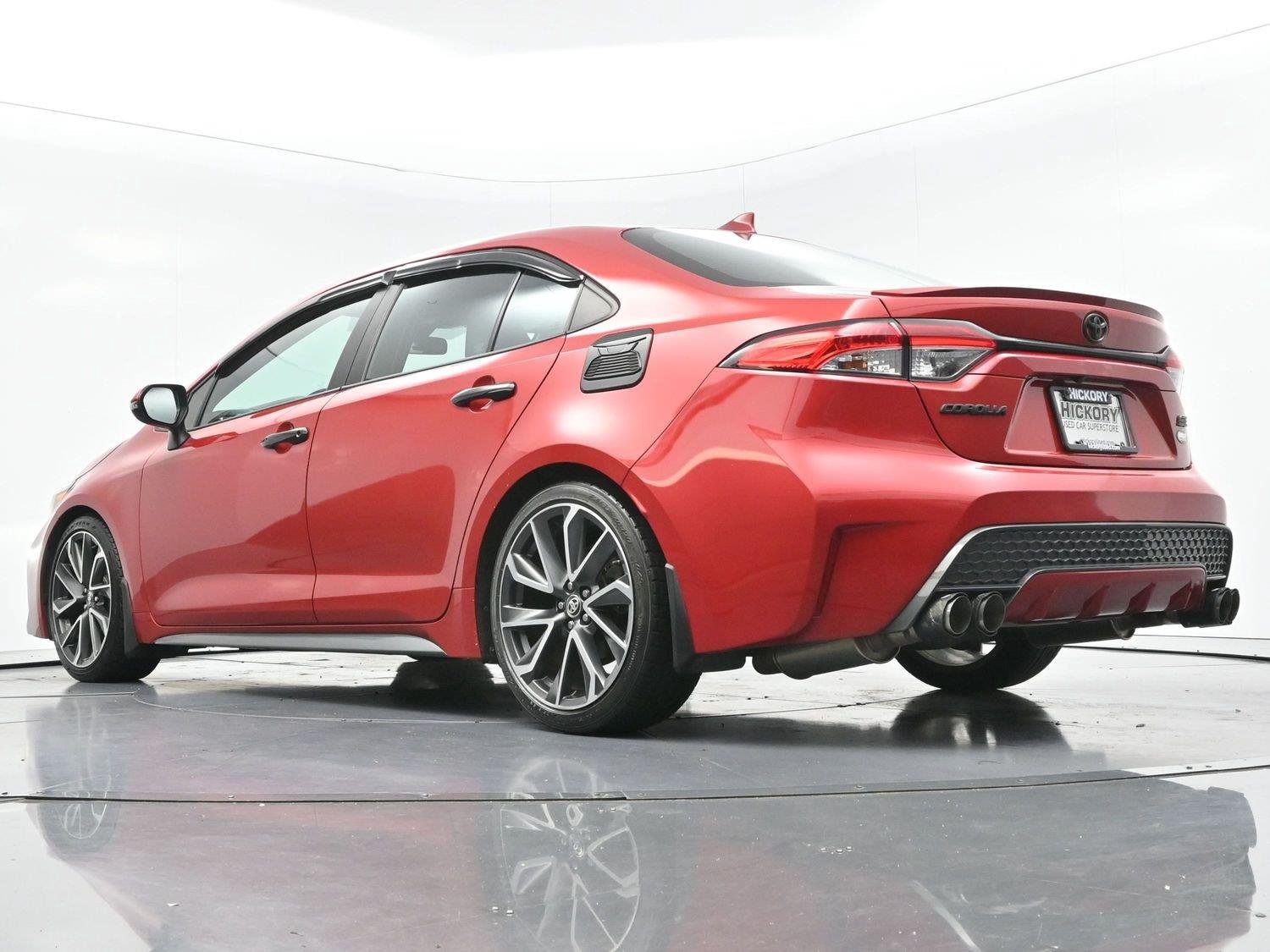 Used 2020 Barcelona Red Metallic Toyota SE image 44