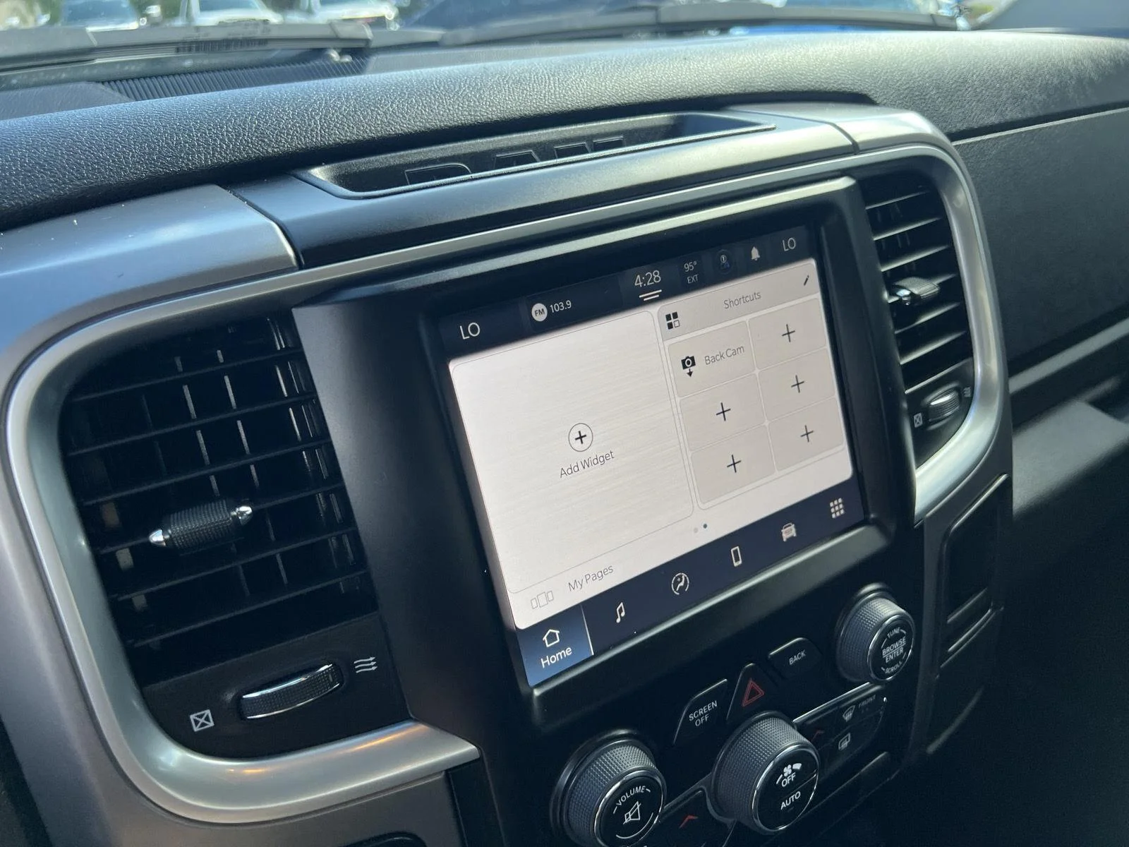 2023 RAM Ram 1500 Classic SLT - Photo 22