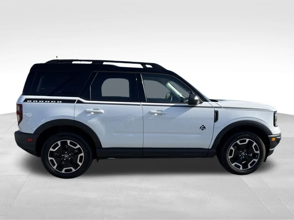 Used 2024 White Ford Outer Banks image 25