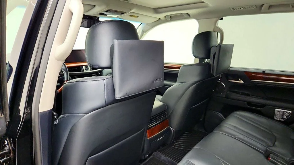 Used 2019 Black Onyx Lexus LX 570 Three Row 4WD w/ Mark Levinson, Rear DVD & Luxury Pkg image 23