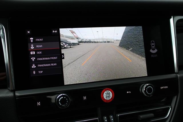 2026 Porsche Macan - Photo 18