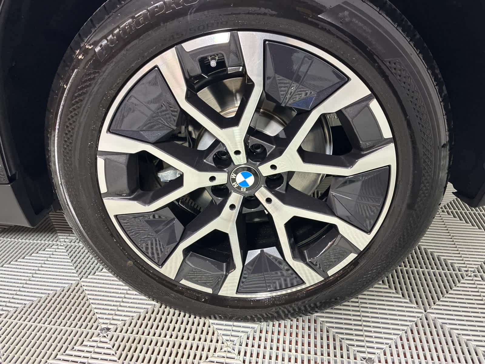 Used 2026 Black Sapphire Metallic BMW 30 xDrive image 9
