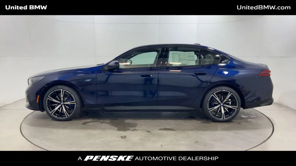 Used 2026 Tanzanite Blue II Metallic BMW 530i image 5