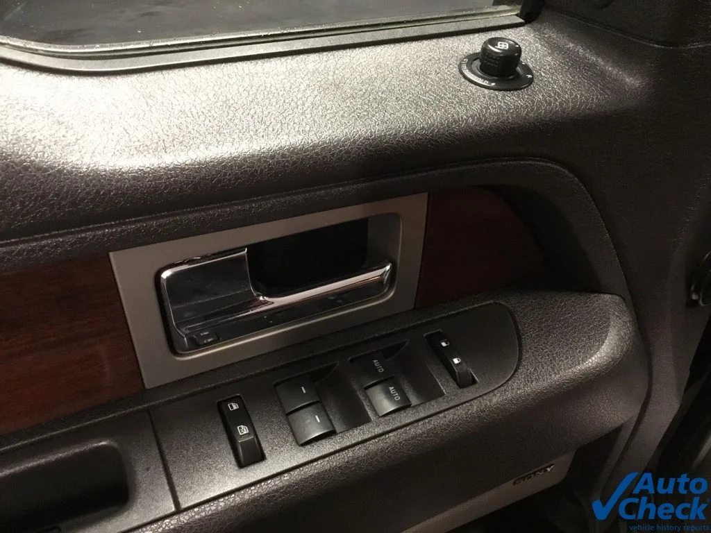Used 2013 Black Ford King Ranch image 27