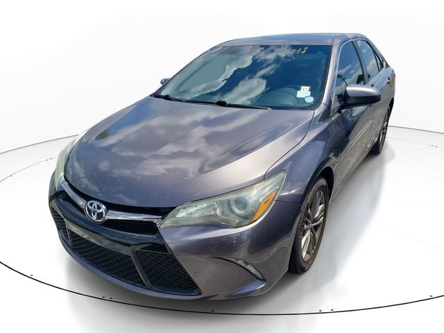 Used 2016 Gray Toyota SE image 2