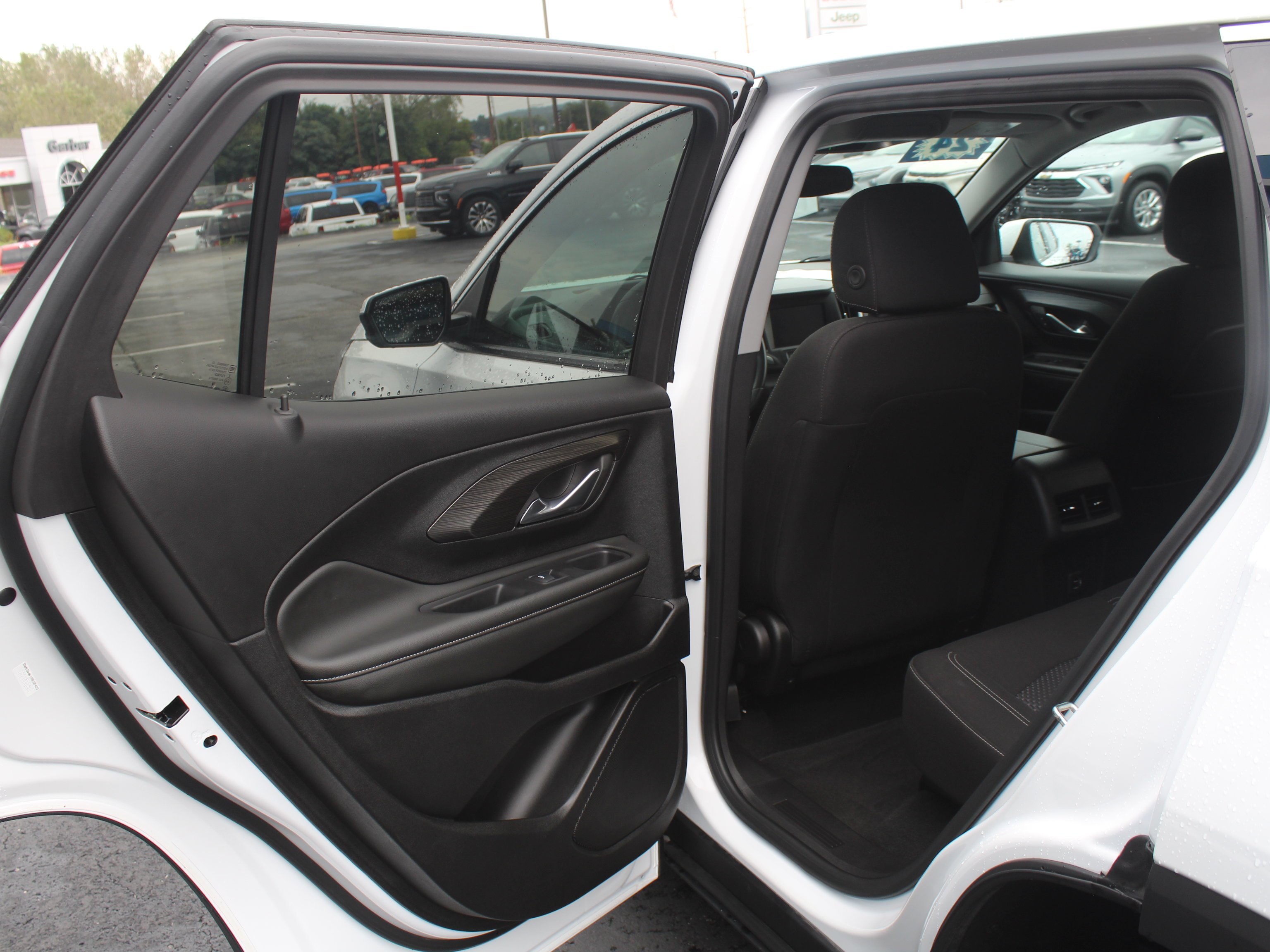 2024 GMC Terrain SLE - Photo 21