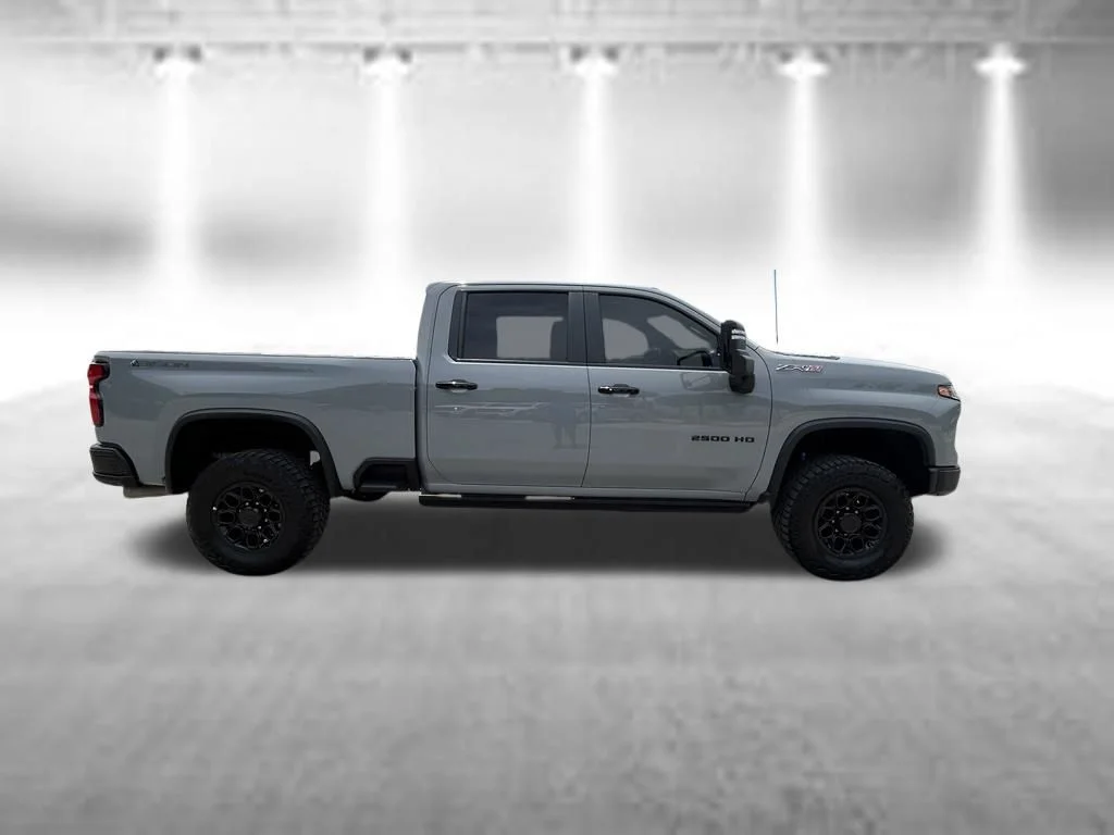 Certified Used 2025 Slate Gray Metallic Chevrolet ZR2 image 3
