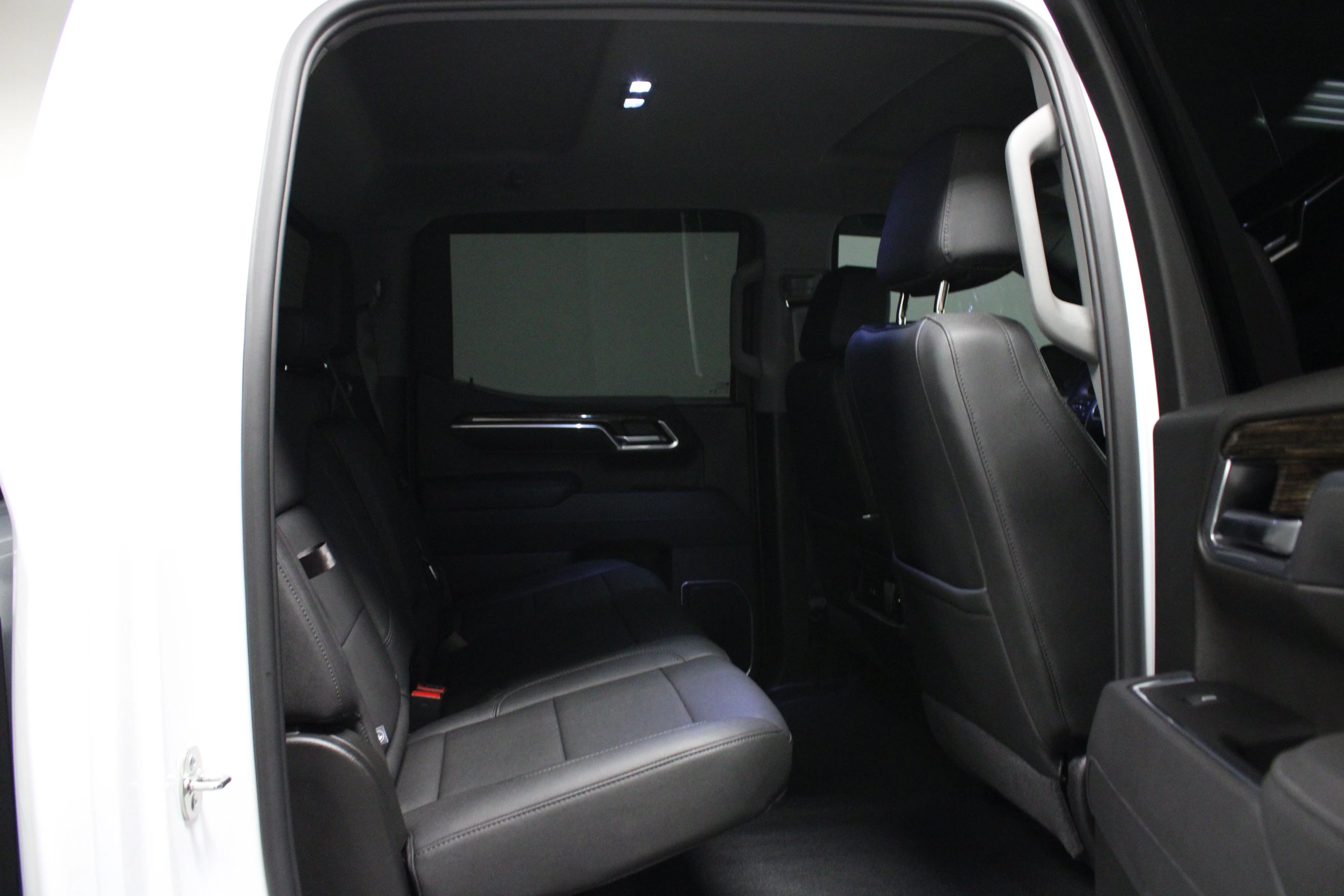 Used 2026 Summit White GMC Elevation image 15