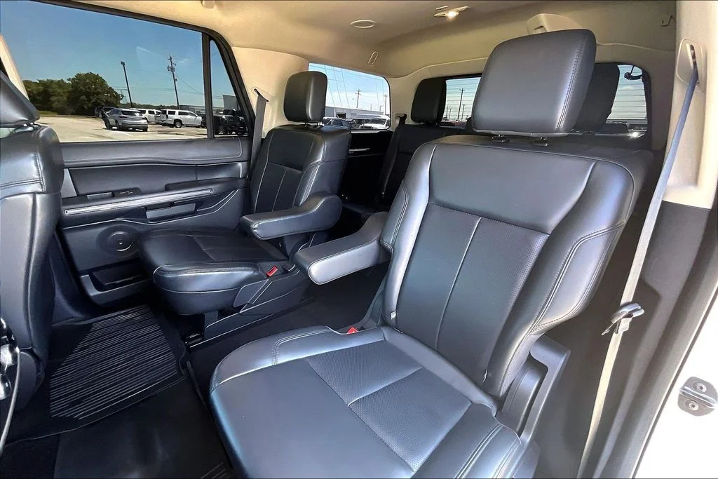 Used 2022 Silver Ford XLT image 19