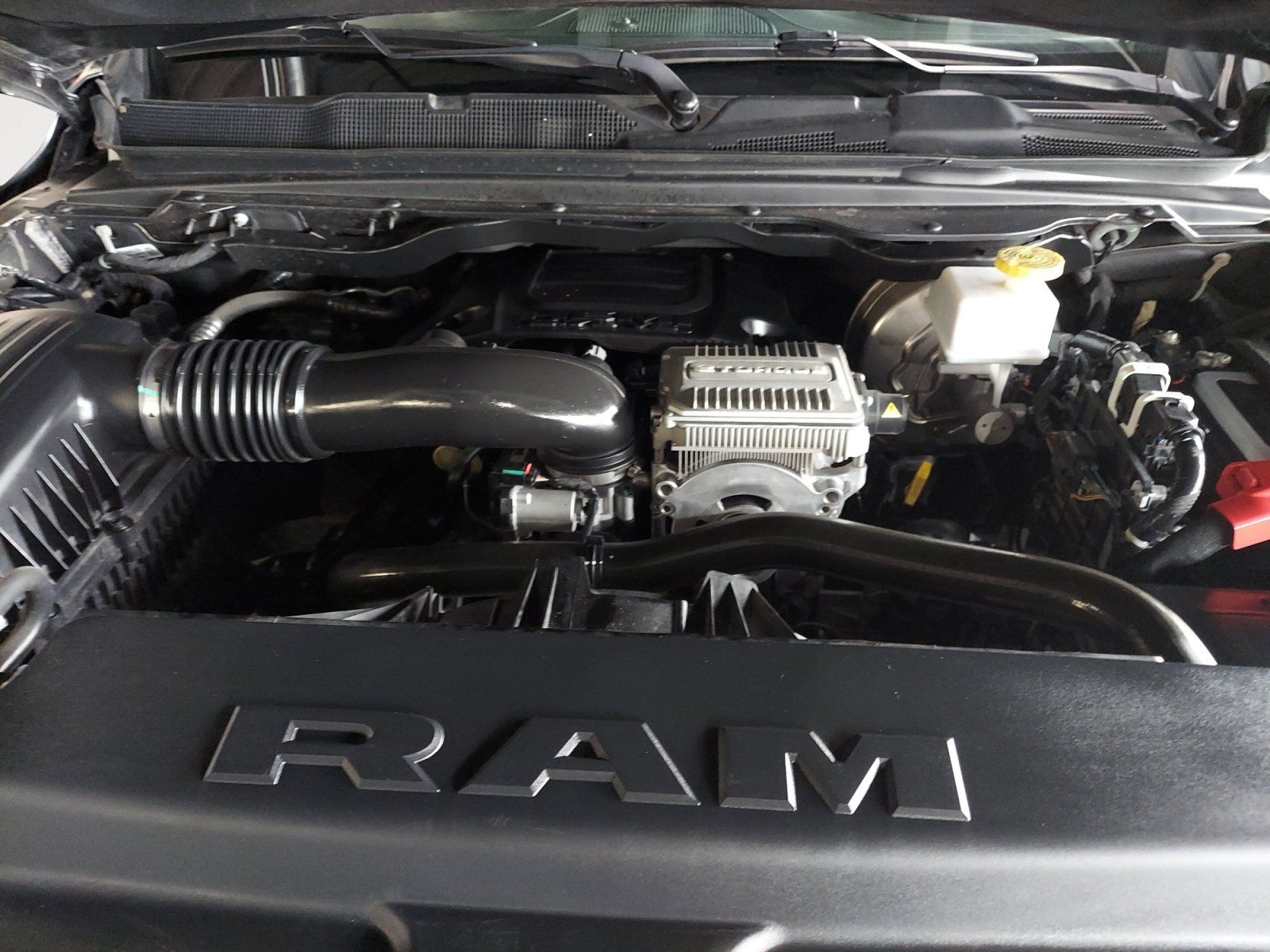 Used 2023 Granite Crystal Metallic Clearcoat Ram Limited image 31