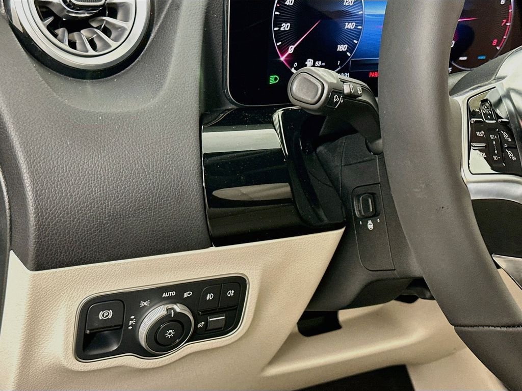 New 2026 Mountain Grey Metallic Mercedes-Benz GLA 250 image 9