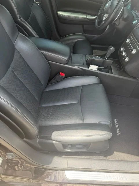 Used 2014 Red Nissan 3.5 SV image 12