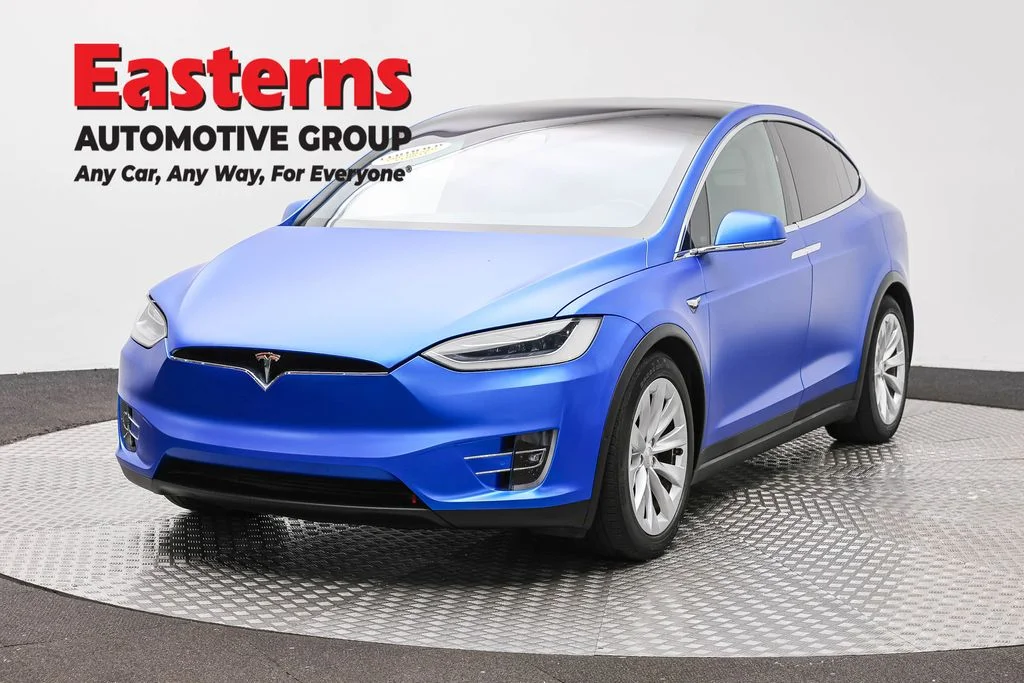 Used 2019 Blue Tesla 75D image 1