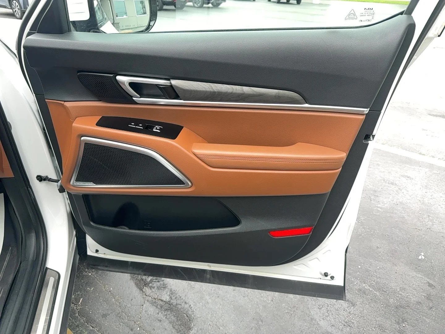Used 2024 White Kia SX X-LINE image 36