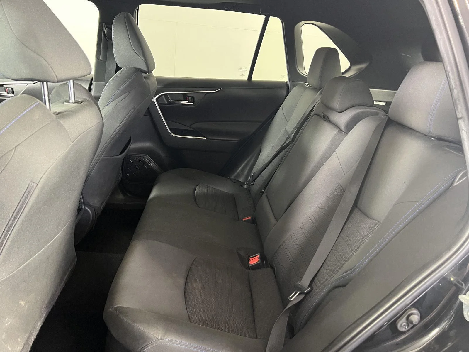 Used 2022 Midnight Black Metallic Toyota Hybrid SE image 27