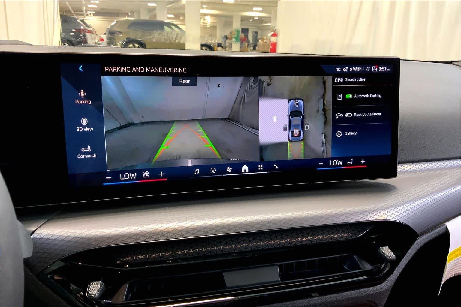 New 2026 Skyscraper Grey Metallic BMW 330i NA xDrive image 18