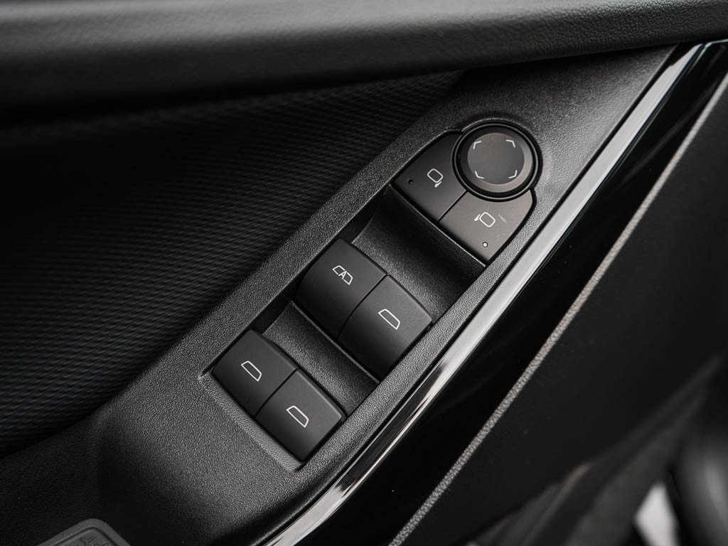 2027 Chevrolet Equinox LT - Photo 16