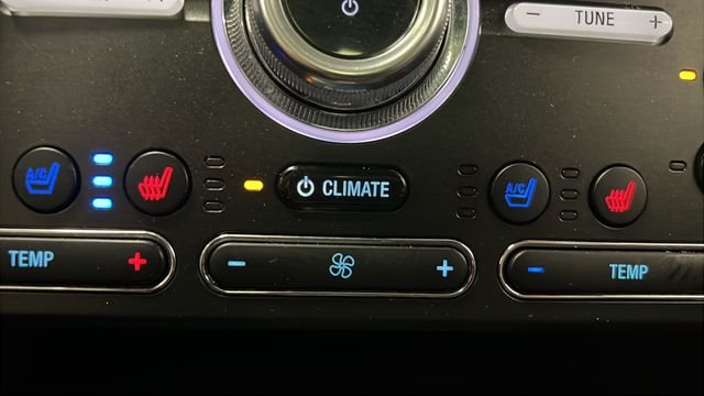 Used 2017 Magnetic Metallic Ford Limited image 31