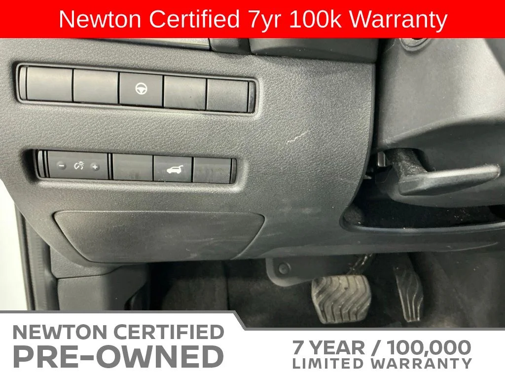 Certified Used 2023 Pearl White Tricoat/Super Black Nissan SL image 41