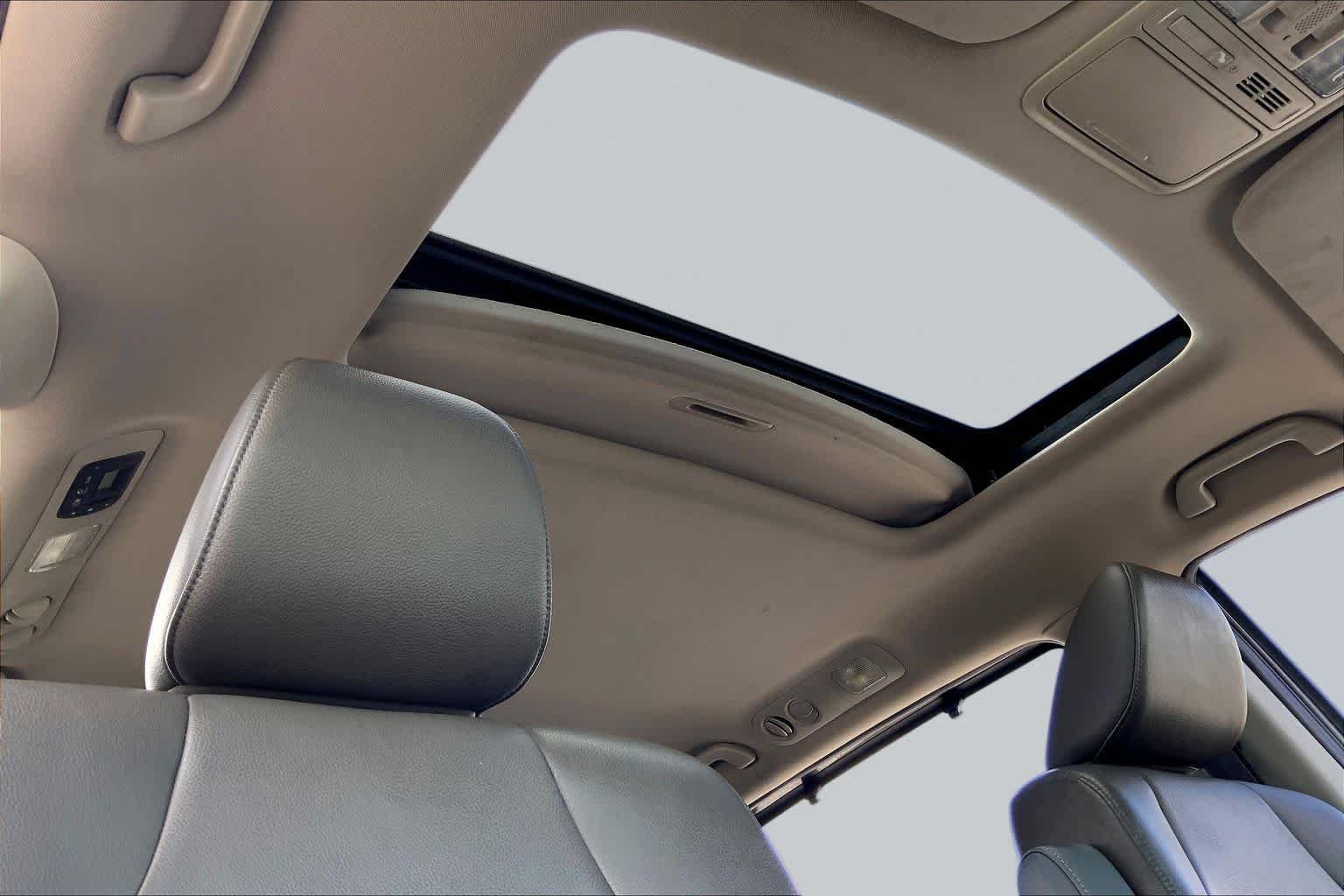Used 2016  Honda EX-L image 14