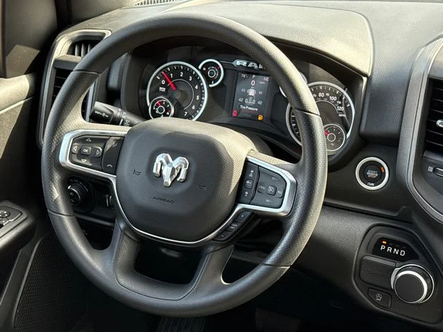 2026 RAM 1500 Express - Photo 14