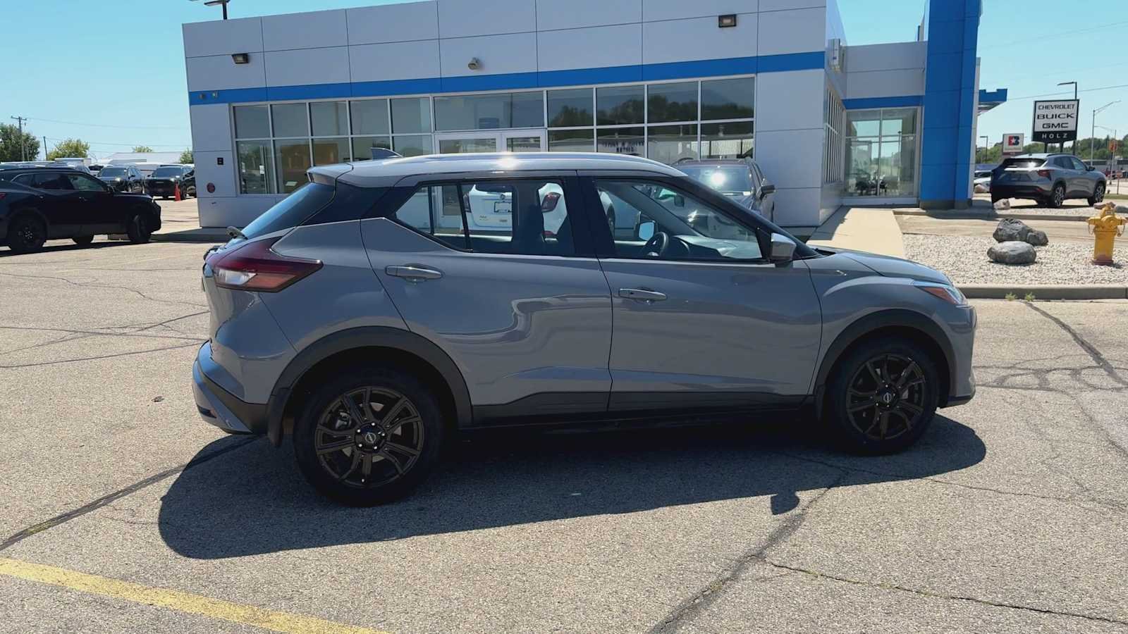 2023 Nissan Kicks SV - Photo 9