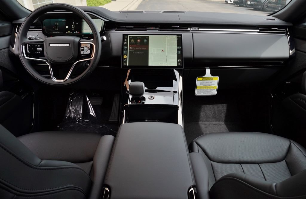 New 2027 Carpathian Grey Land Rover SE image 9