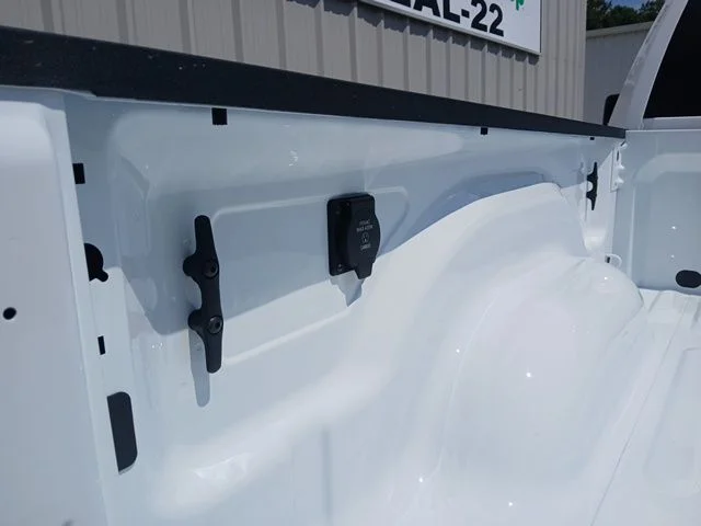 New 2026 Bright White Clear-Coat Exterior Paint RAM Tradesman image 6