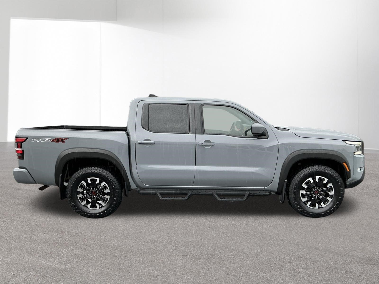 Used 2023 Boulder Gray Pearl Nissan PRO-4X image 8