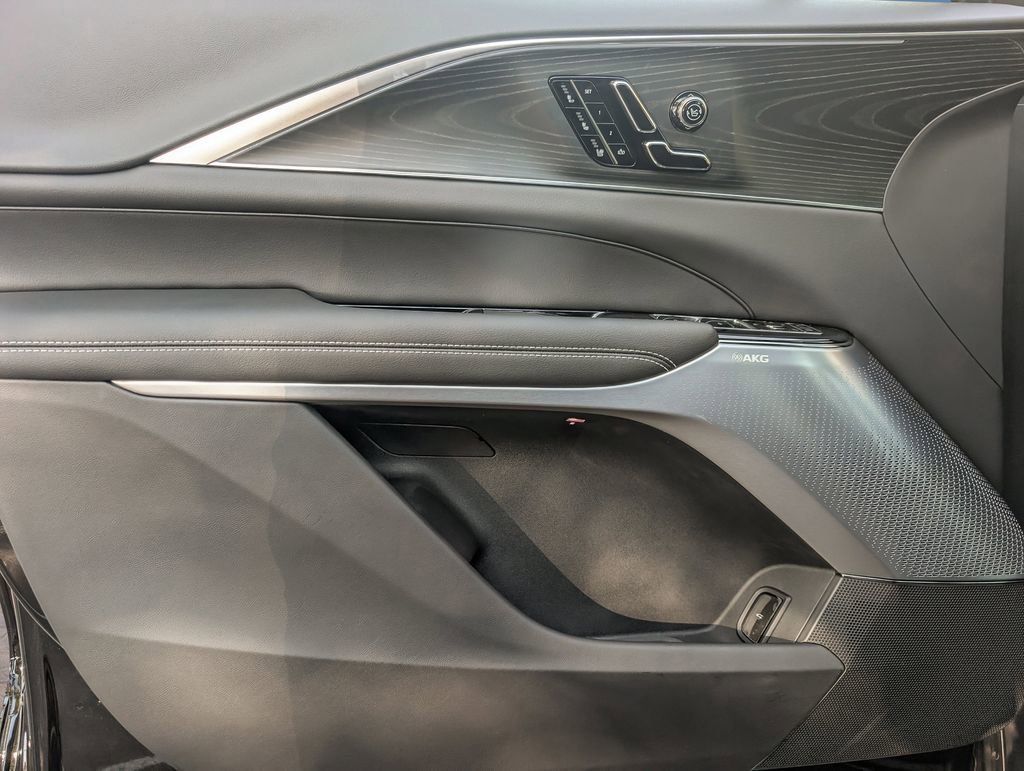 2026 Cadillac LYRIQ Premium Sport - Photo 9