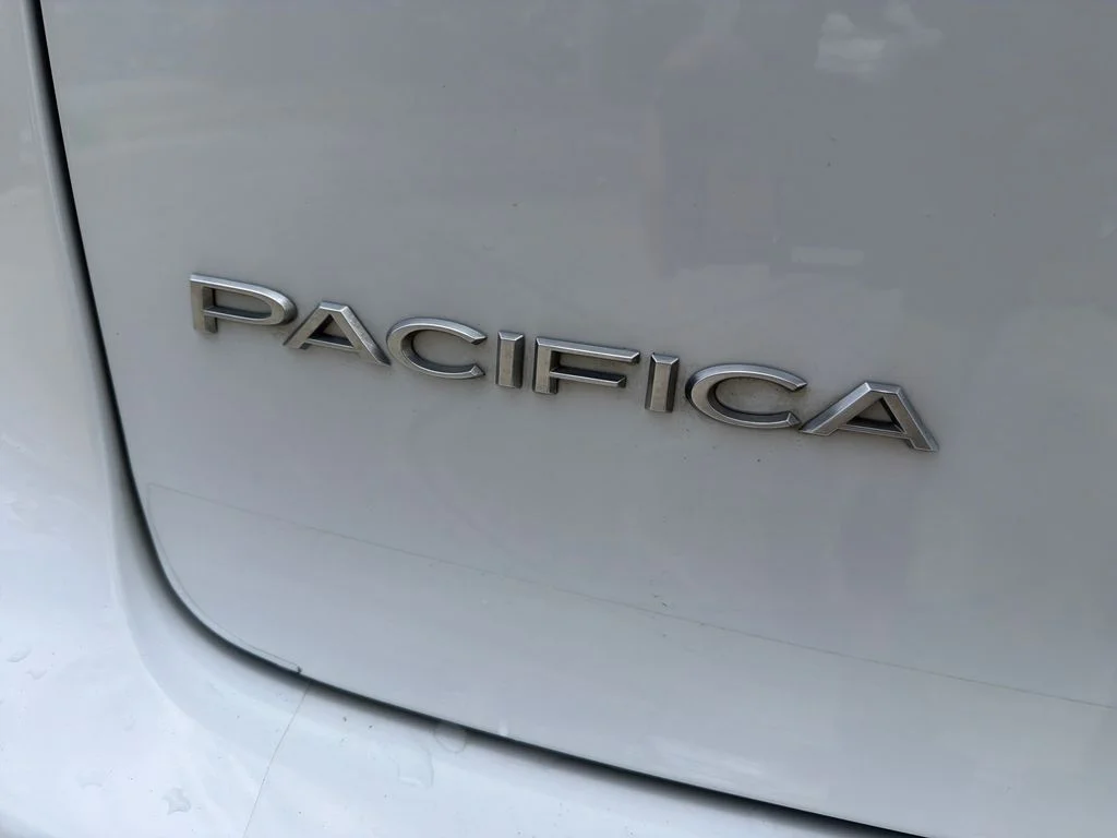 2023 Chrysler Pacifica Hybrid Pinnacle - Photo 9