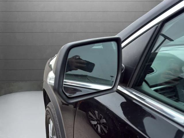 Used 2023 Black GMC SLE image 15