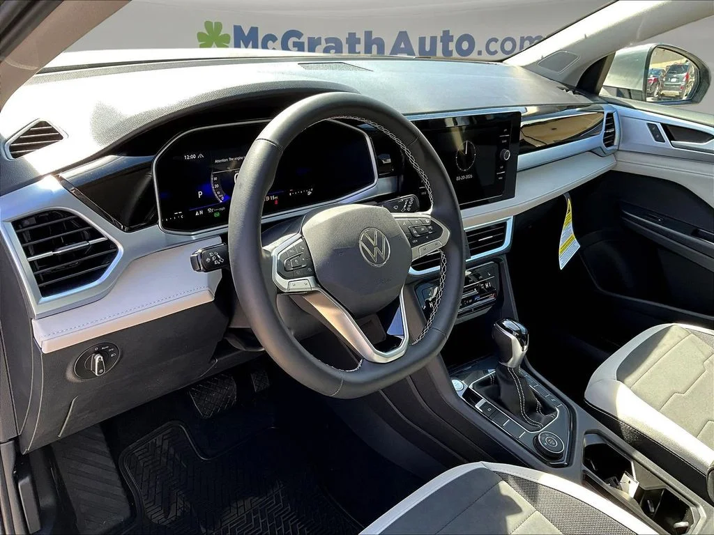 New 2026 Silver Volkswagen 1.5T SE image 7