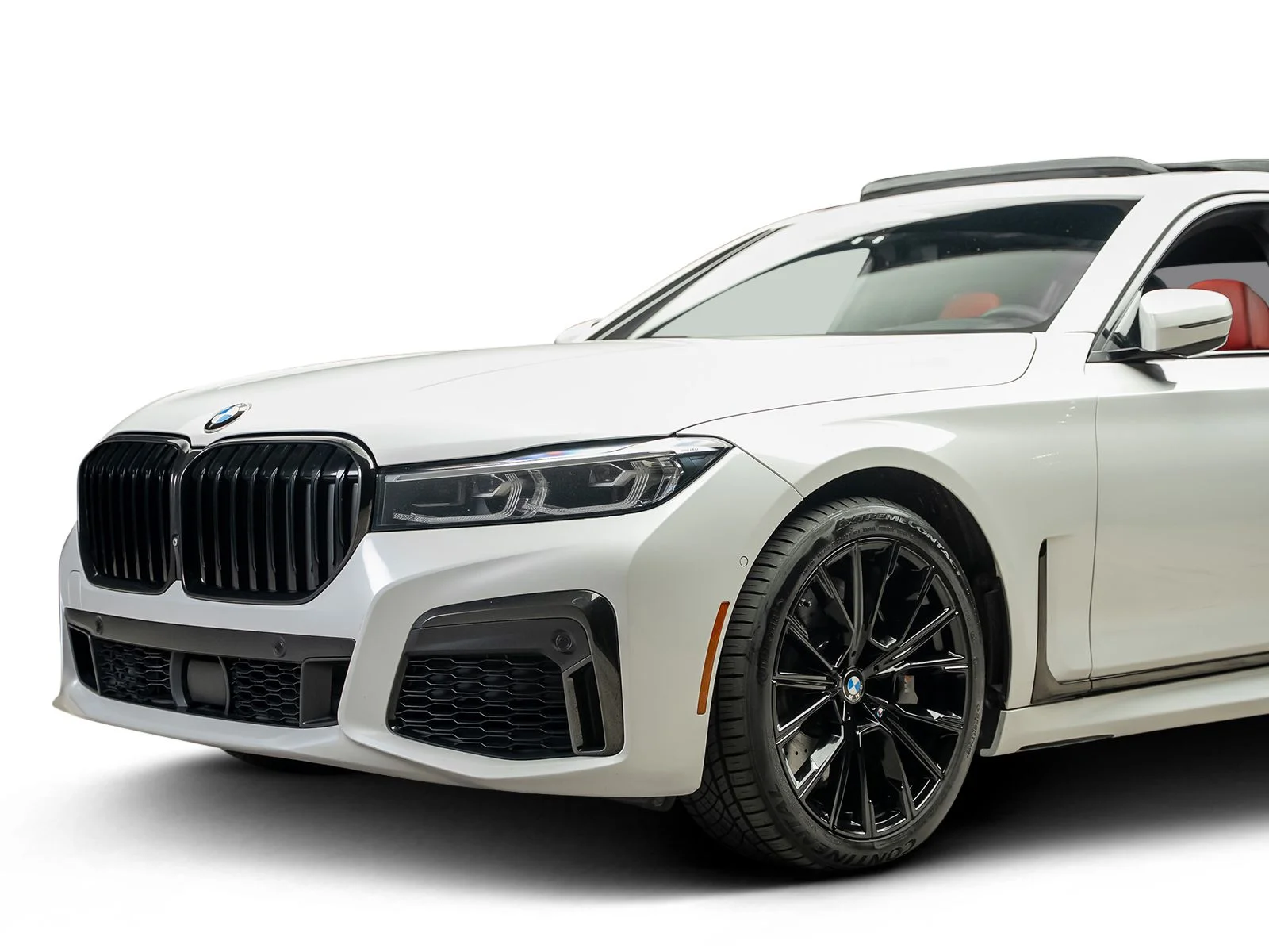 Used 2021 White BMW 750i xDrive image 13
