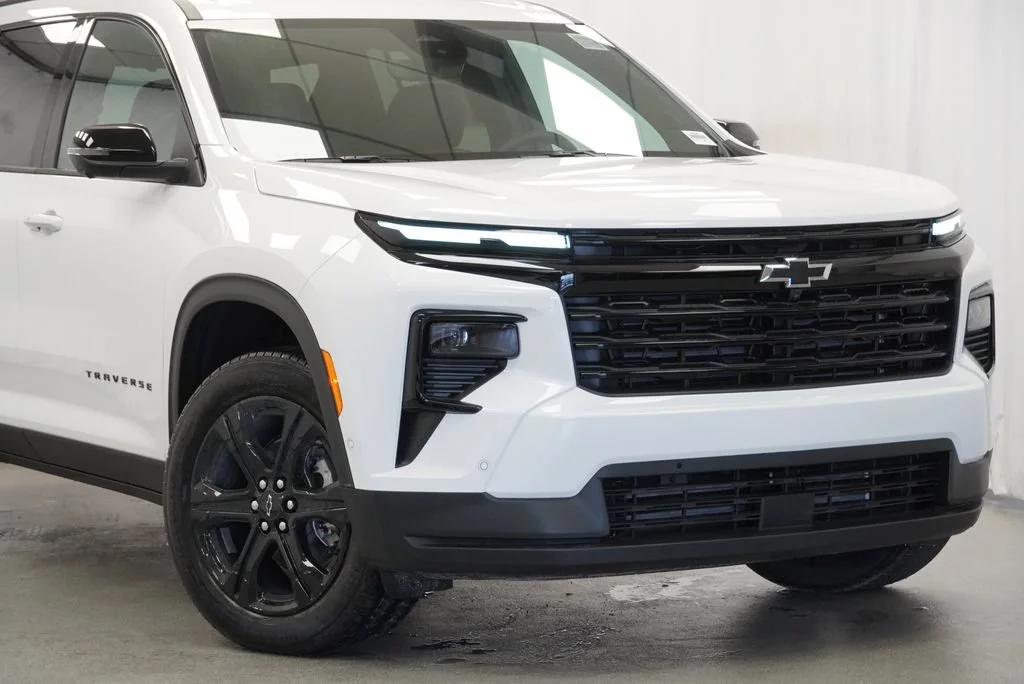 New 2027 Summit White Chevrolet LT image 9