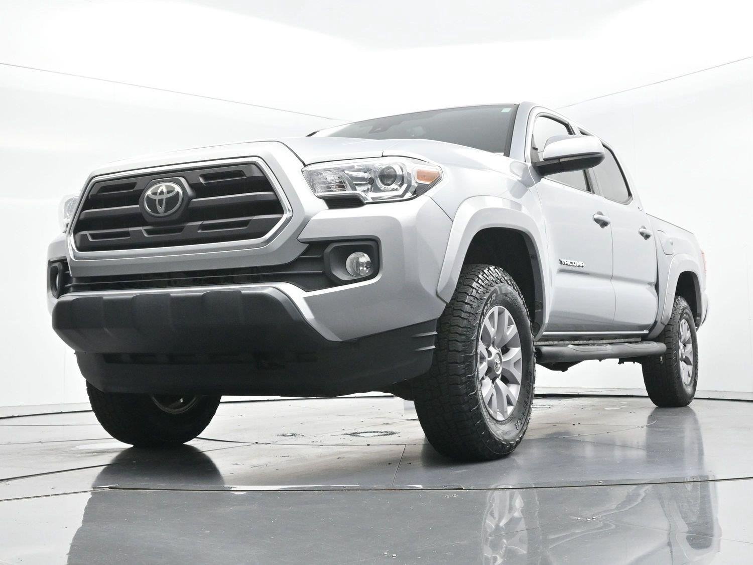 Used 2019 Silver Sky Metallic Toyota SR image 39