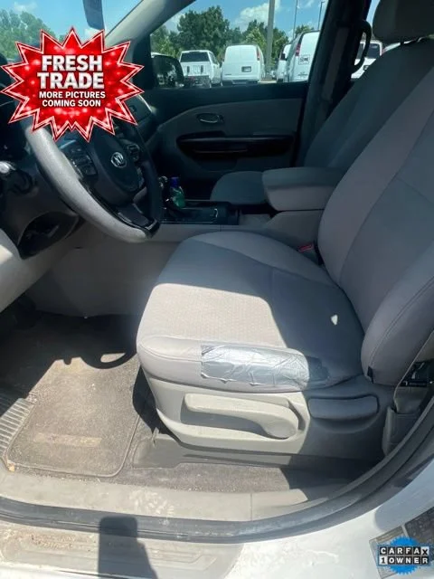Used 2016  Kia L image 5
