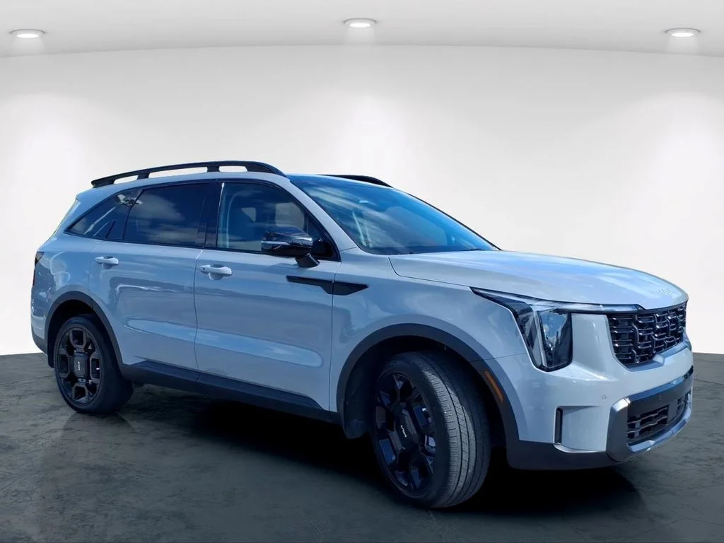 Used 2024 Gray Kia X-Line EX image 5