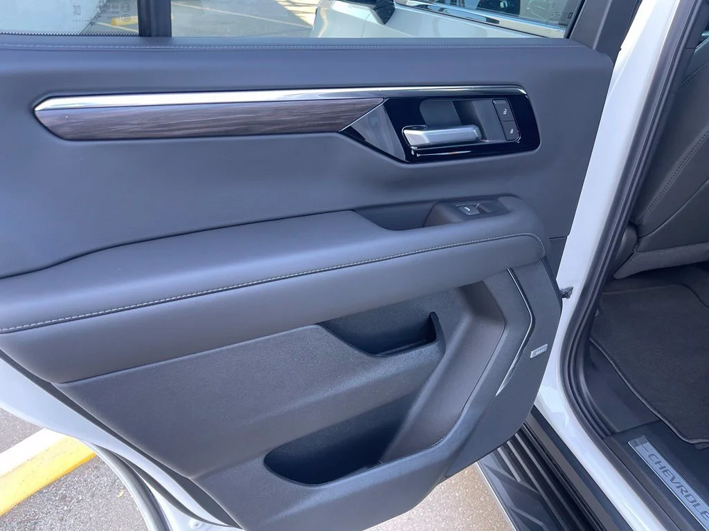 New 2026 Summit White Chevrolet LT image 25