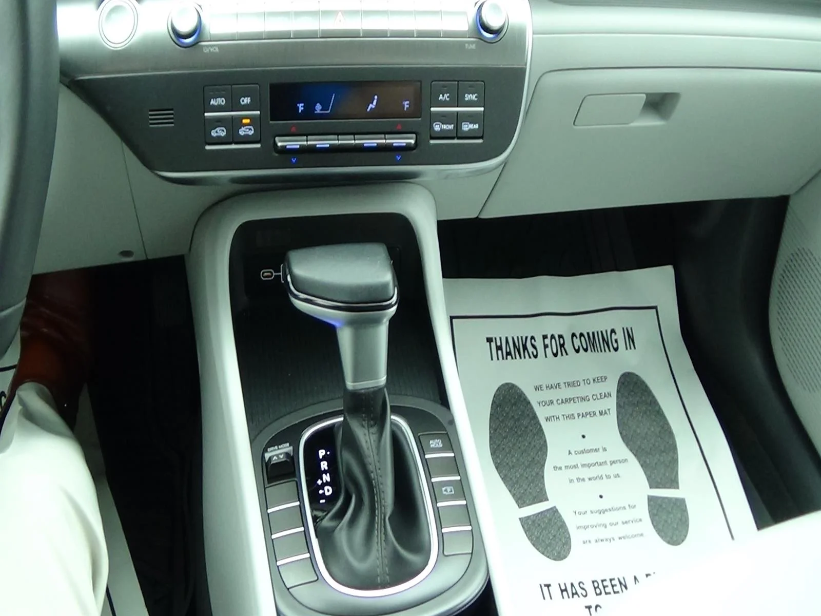 Used 2025 Abyss Black Pearl (a2b) Hyundai SEL image 21