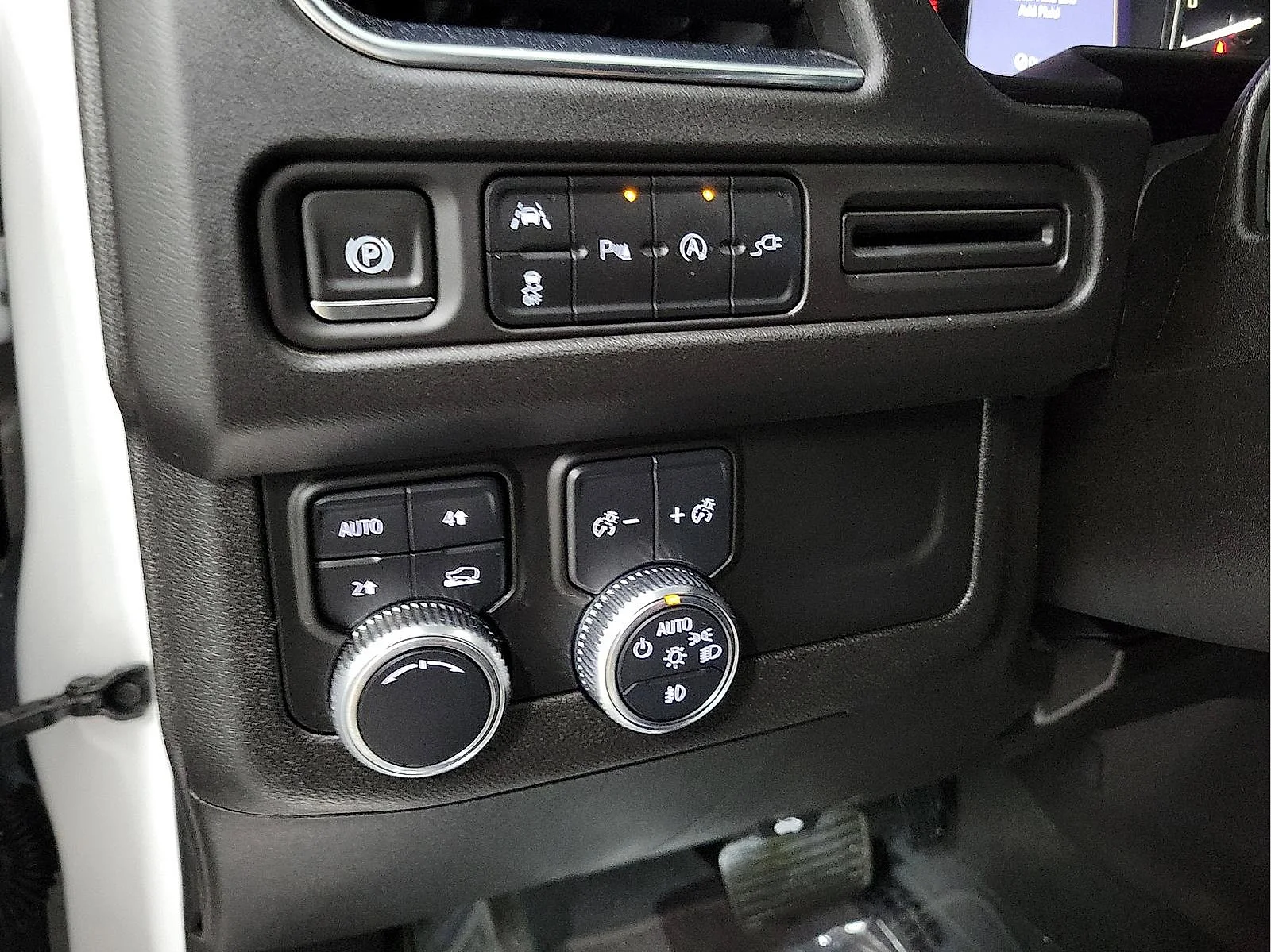 Used 2021 Summit White GMC SLT image 13