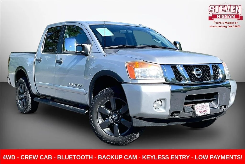 Used 2015 Silver Nissan SV image 1