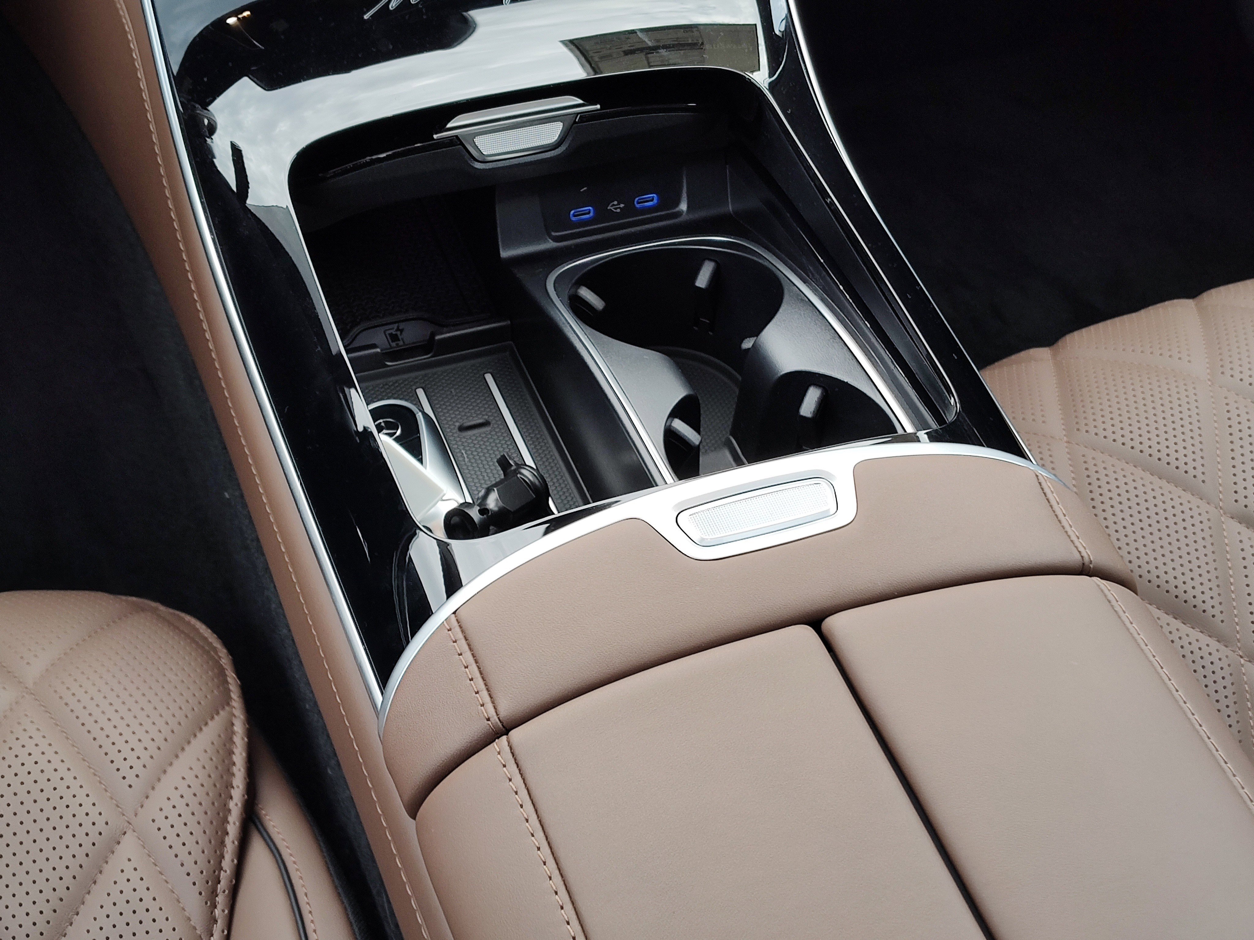 New 2026 MANUFAKTUR Kalahari Gold Metallic Mercedes-Benz S 580 image 24